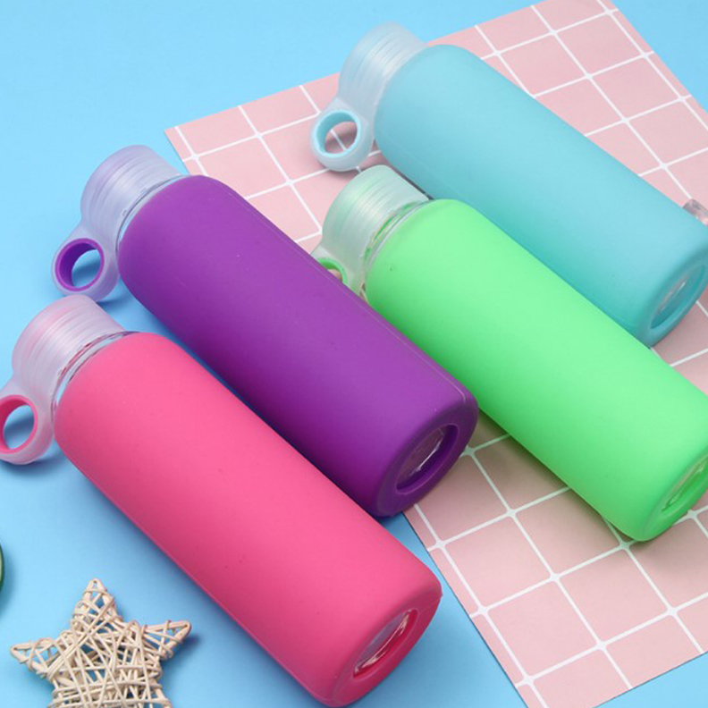 Customized BPA-free Borosilicate Glass Water Bottle with Protective Silicone Sleeve